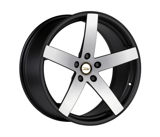 Deluxe Uros K Black Matt Polish 10,5x20 5x114,3 ET38 Velgen