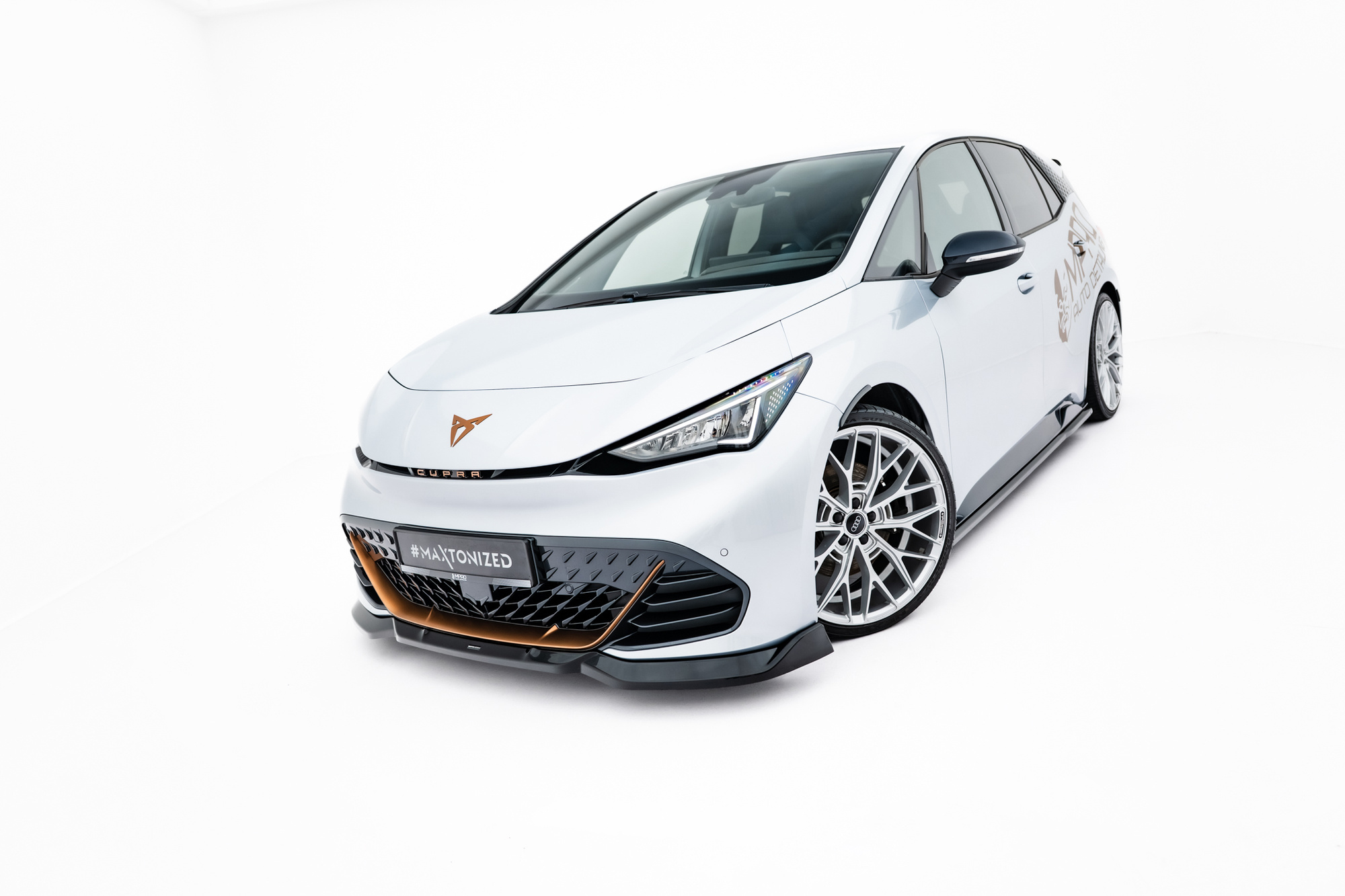 Voorspoiler Cupra Born Mk1 2021 – Maxton Design  V.2