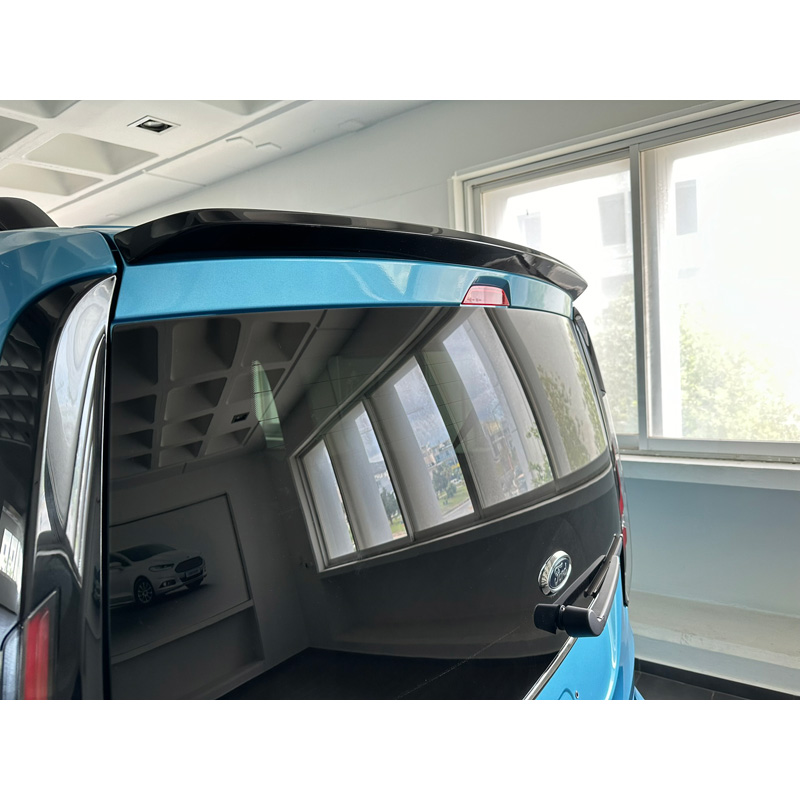 Roof spoiler  Ford Tourneo Connect 2022- & Volkswagen Caddy 2020- (with tailgate) (PU)