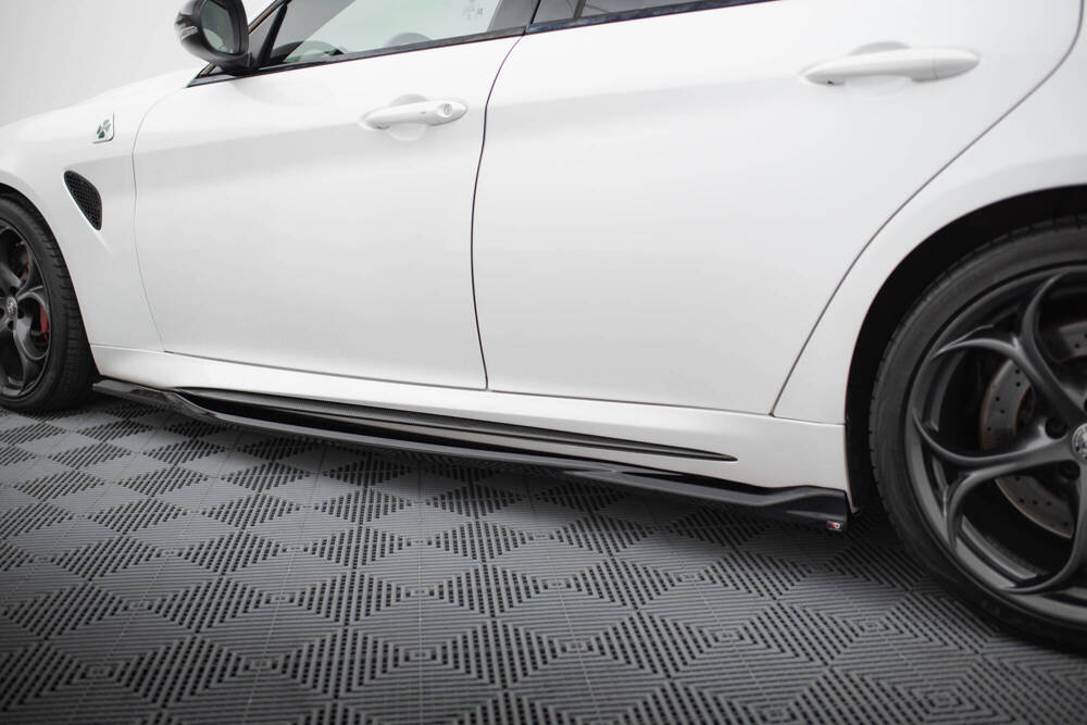 Zijskirts Alfa Romeo Giulia Quadrifoglio