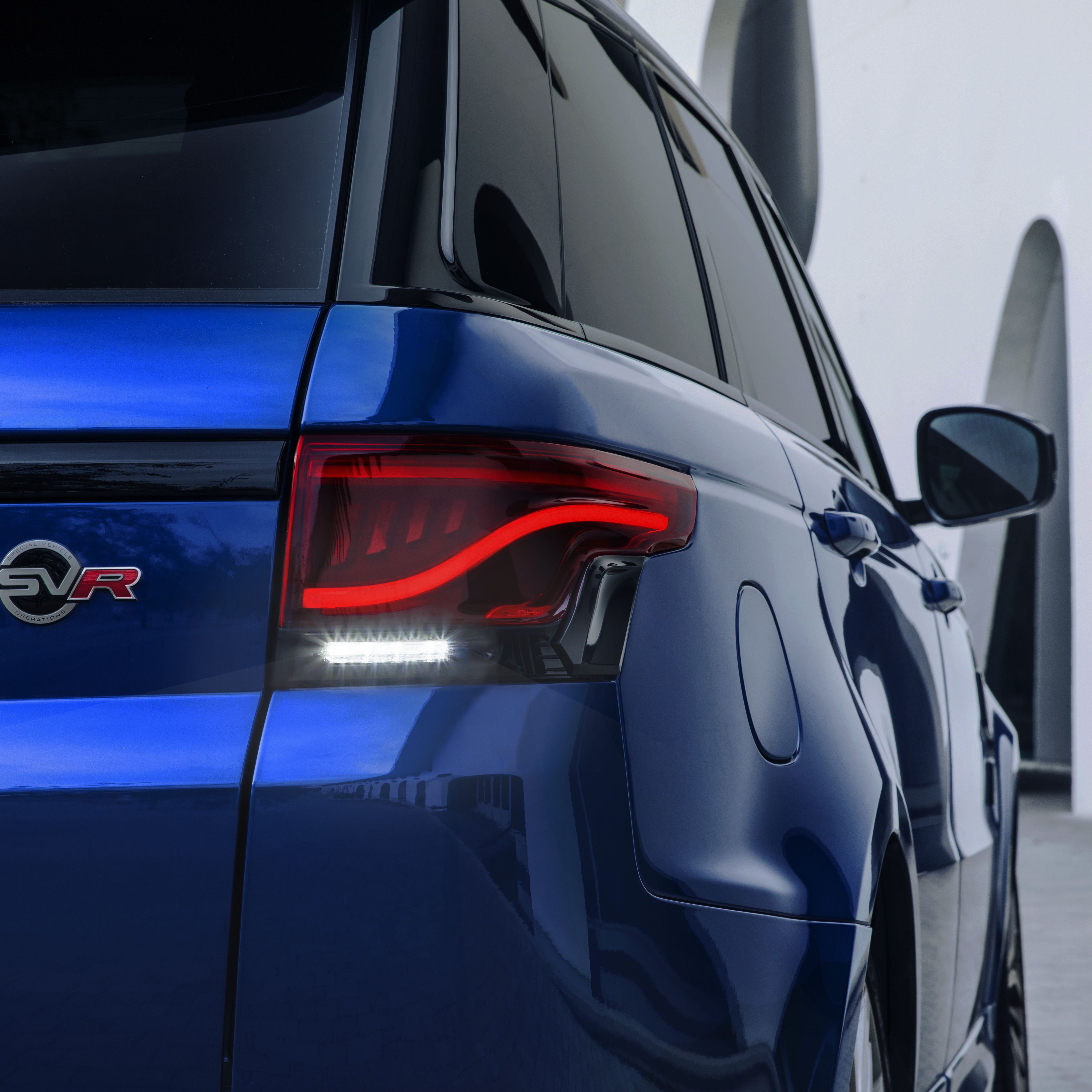 Glohh GL-5i Dynamic LED Tail Lights  Range Rover Sport L494 2013-2017 & 2018- - Red/Smoke