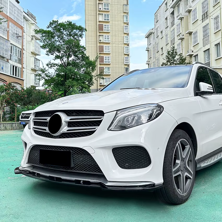 Voorspoiler Mercedes GLE W166 AMG-Line glans zwart