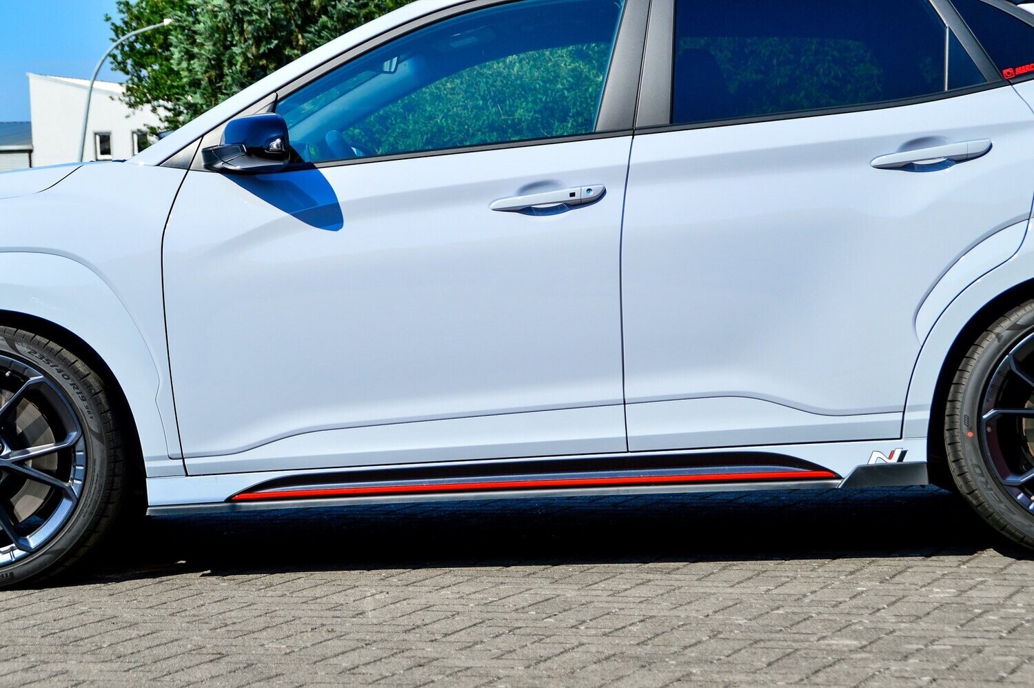Zijskirts met vleugel achterzijde Hyundai Kona N + N-Line
