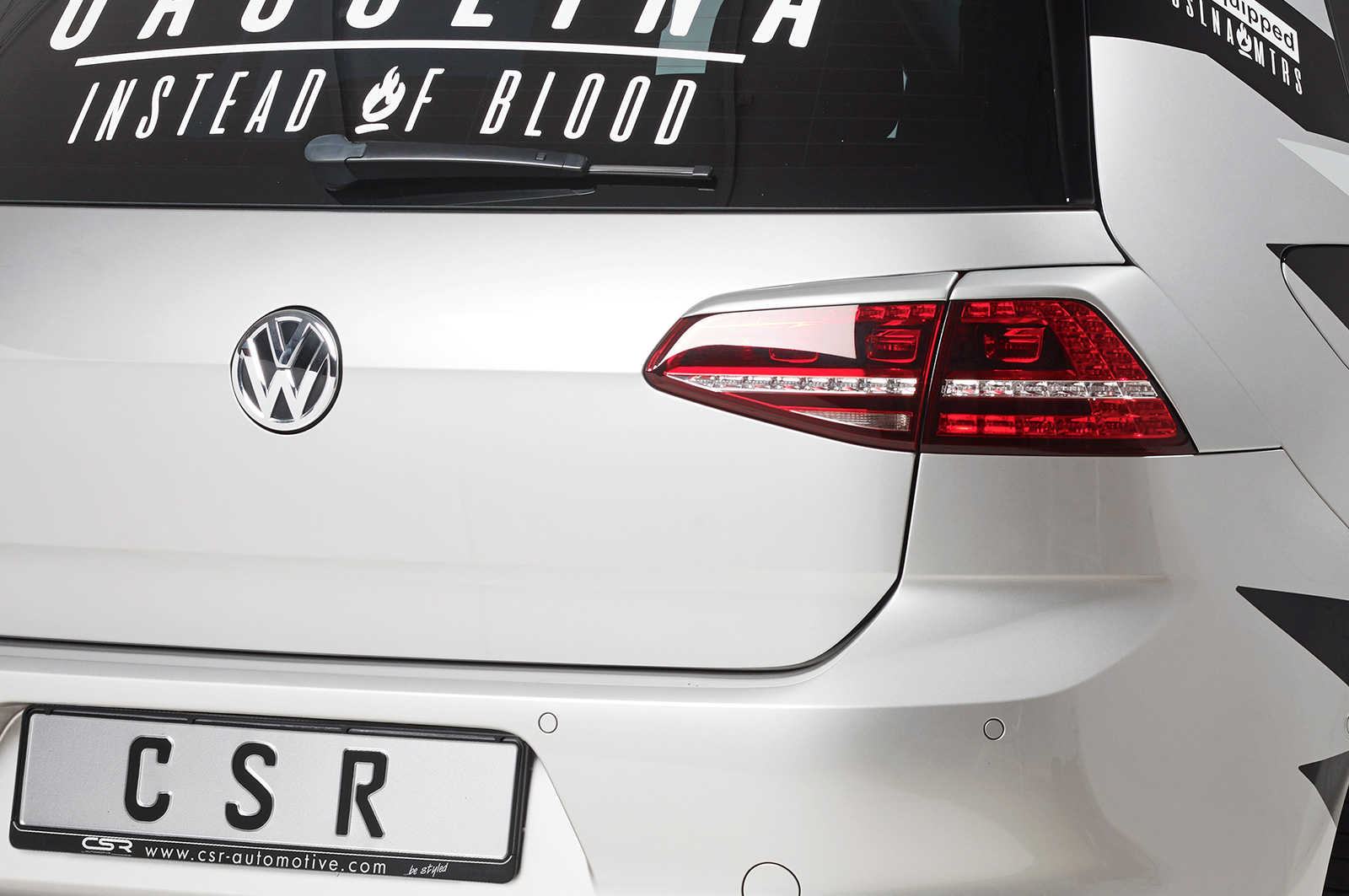 Achterlichtspoiler VW Golf 7 (Type 1K) CSR Glans Zwart