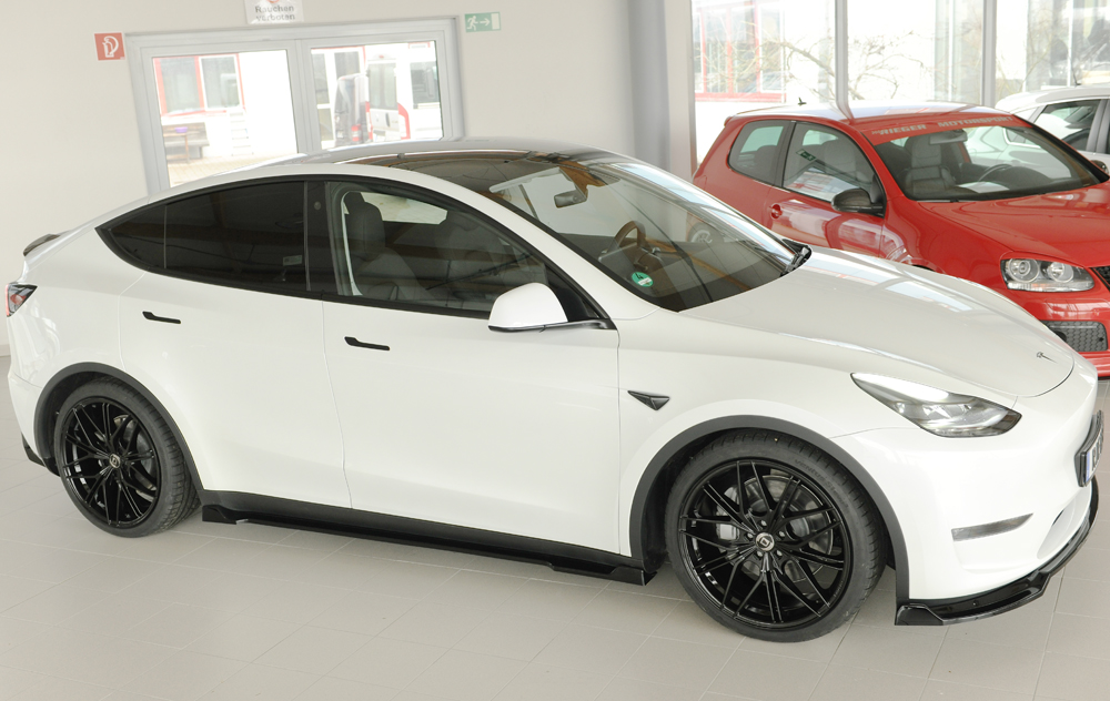 Voorspoiler Tesla Model Y Rieger Glans Zwart