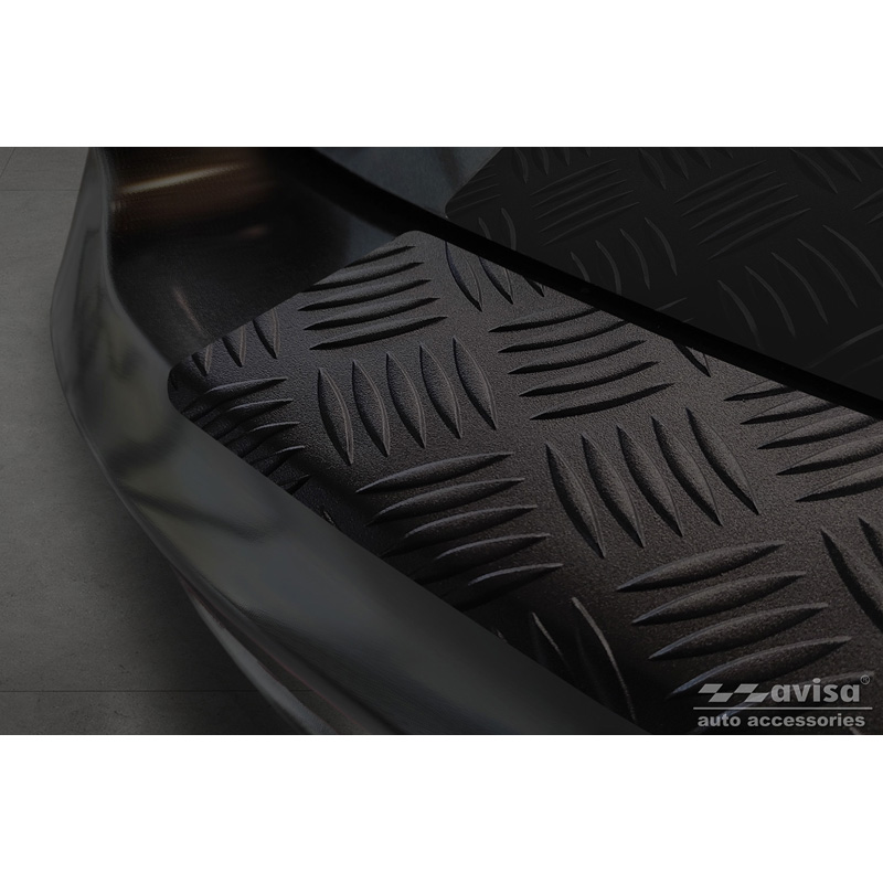 Matzwart Aluminium Achterbumperprotector  Ford Tourneo Connect/Transit Connect 2014-2017 & FL 2017-2022 'Riffled Plate'