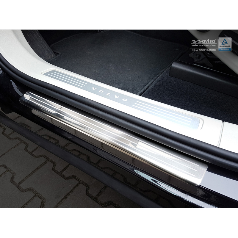 Inox door sill protectors  Volvo XC60 II 2017-2021 & FL 2021- incl. R-Design- - 'Engraved Lines' - 4-pieces