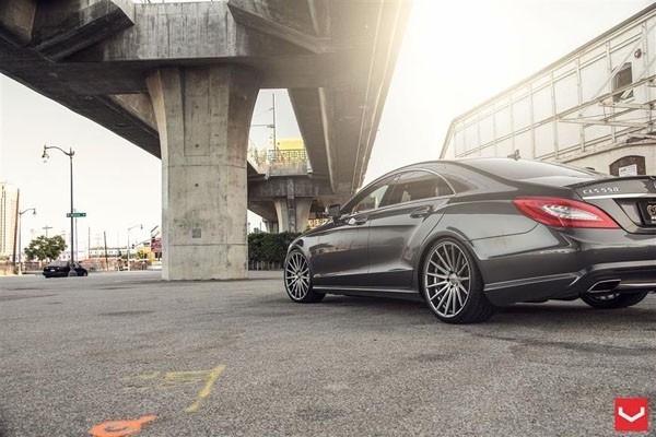 Vossen VFS2 8.5x19 5x112 ET45 Gloss Graphite Flat Face
