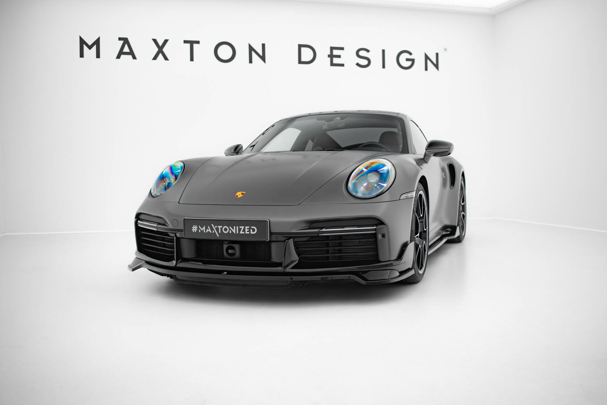 Voorspoiler Porsche 911 Turbo S Sport Package 992 Maxton Glanzend zwart