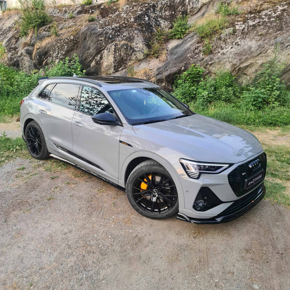 Voorspoiler Audi e-Tron S-Line Glans Zwart Maxton