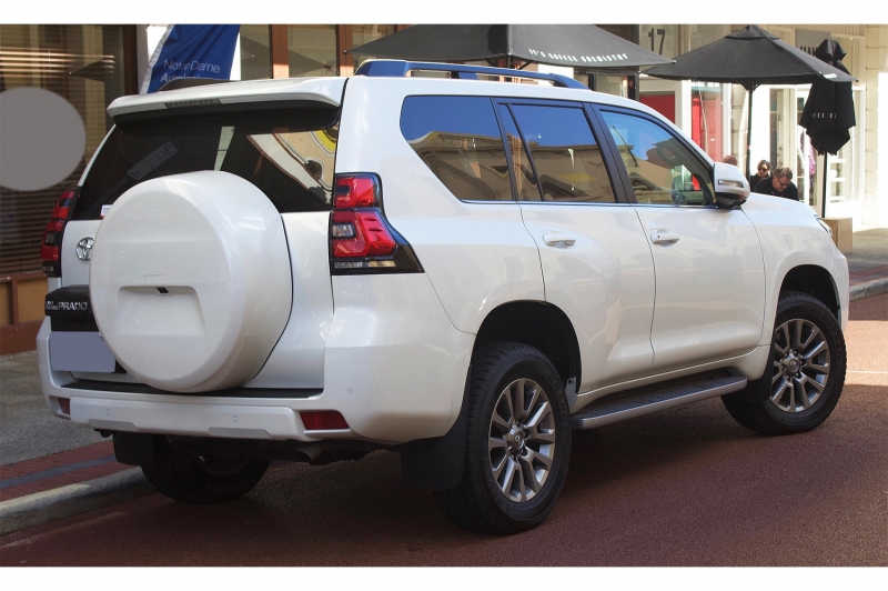 Toyota Land Cruiser FJ150 Prado (2010-2018) Light Bar Design LED Tail Lights