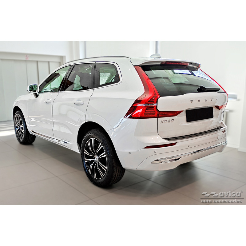 Zwart RVS Achterbumperprotector  Volvo XC60 II 2017-2021 & Facelift 2021- (incl. R-Design) 'STRONG EDITION'