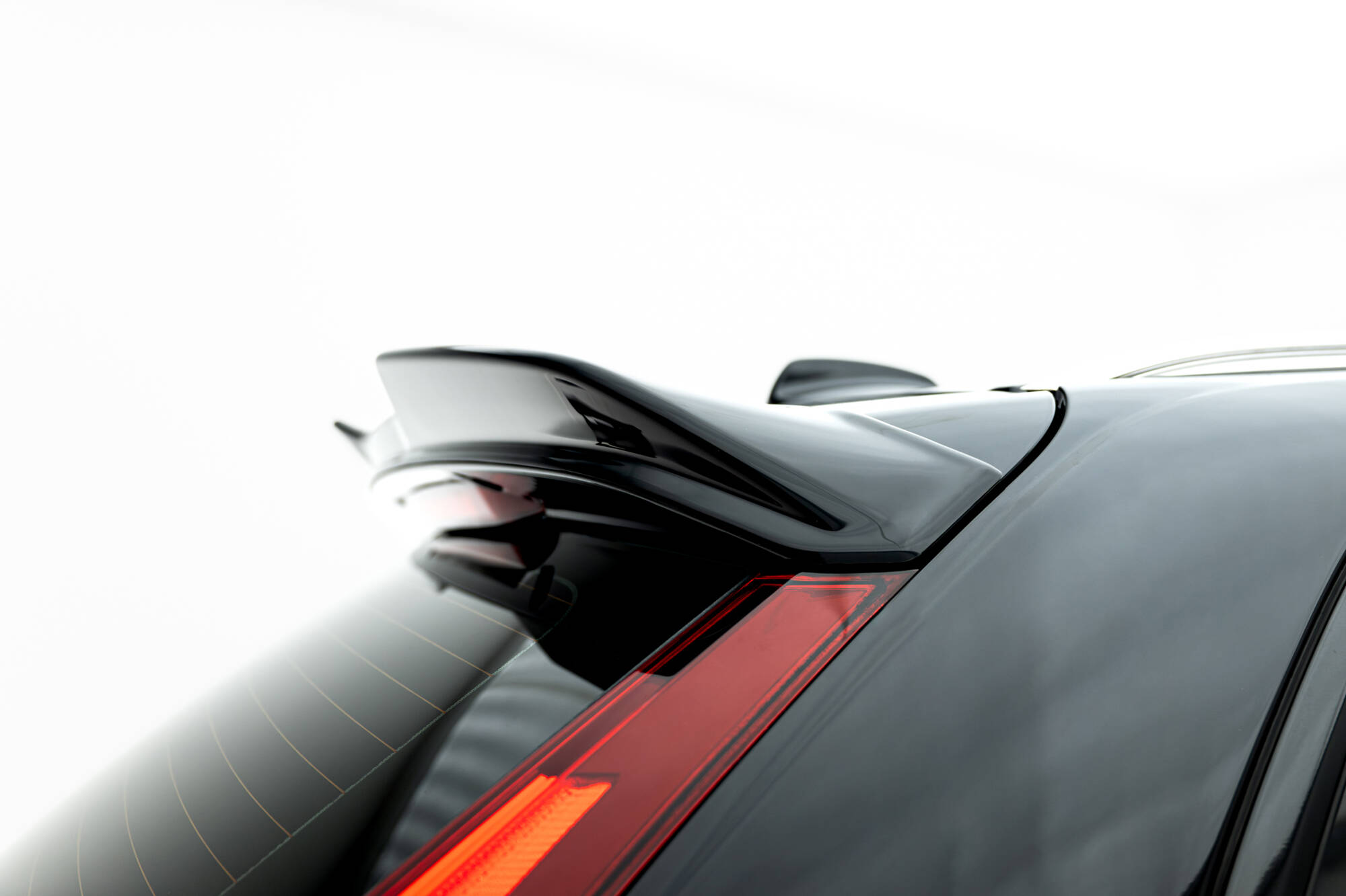 Spoiler Cap 3D Volvo XC60 MK2 Maxton Glanzend zwart