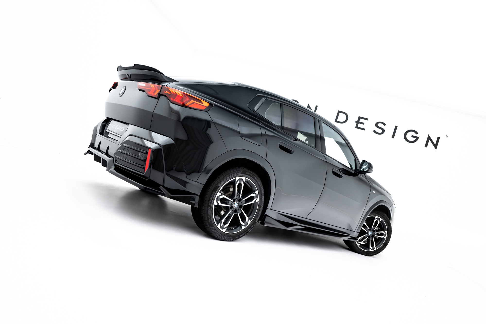 Zijskirts BMW X2 M-Pack / iX2 U10 Maxton Glans Zwart
