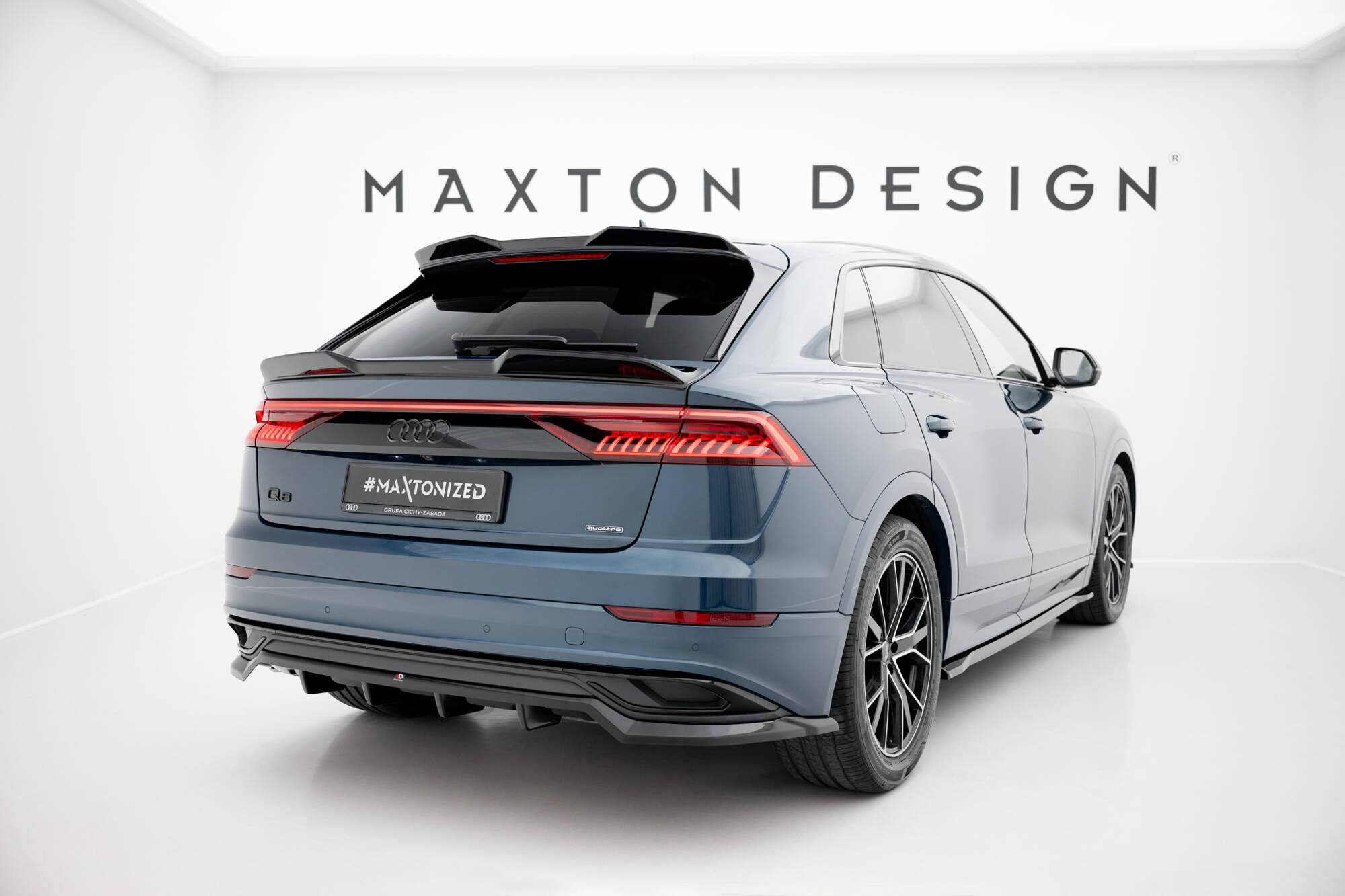 Bodykit Audi Q8 MK1 Maxton Glanzend zwart
