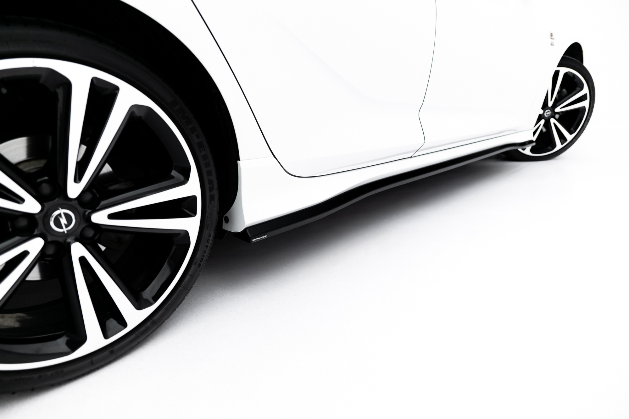 Zijskirts Opel Insignia OPC-Line Mk2 2017–2020 van Maxton Design