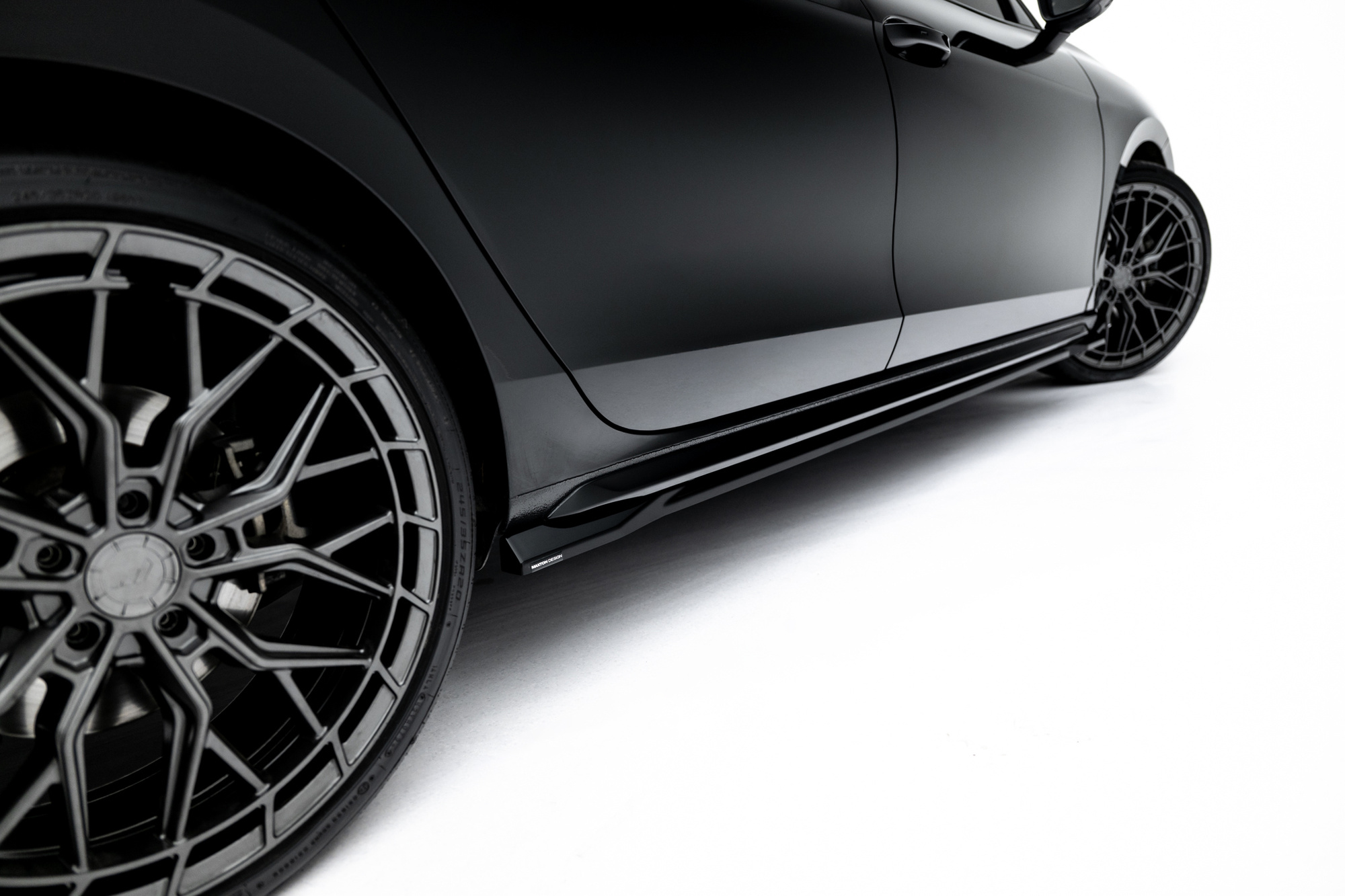 Zijskirts Skoda Superb Sportline Mk4 V.1 – Skoda Superb Sportline 2024