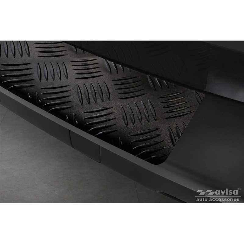 Matt Black Aluminum Rear bumper protector  Citroën Space Tourer & Jumpy 2016- / Peugeot Traveller & Expert 2016- / Toyota Proace Verso 2016- / Opel Vivaro & Zafira Life 2019- (models with unpainted bumper top) 'Riffled Plate'