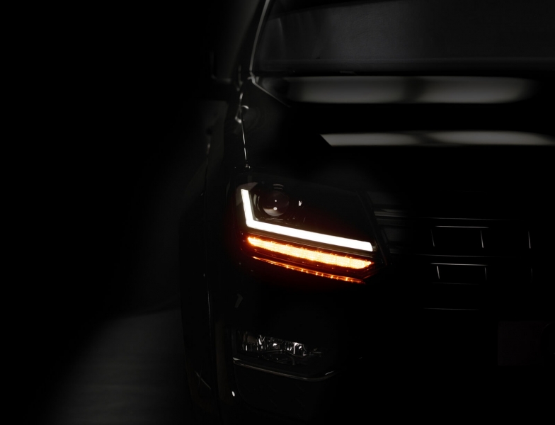 Koplampen VW Amarok (2010-) Osram LEDriving Full LED Dynamic LEDHL107-BK