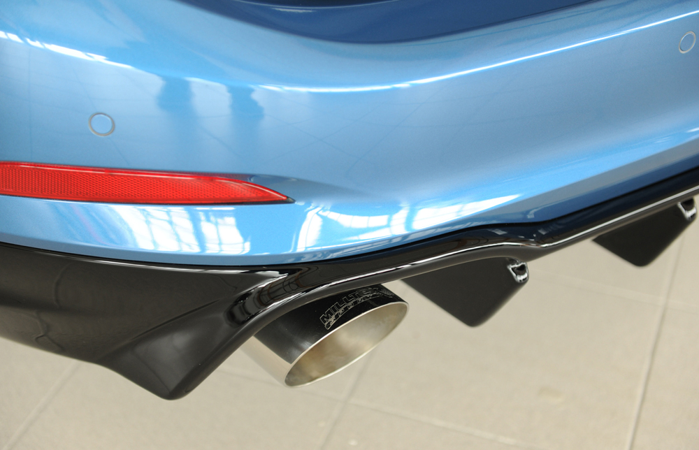 Diffuser Ford Focus Station Glans zwart voor trekhaak