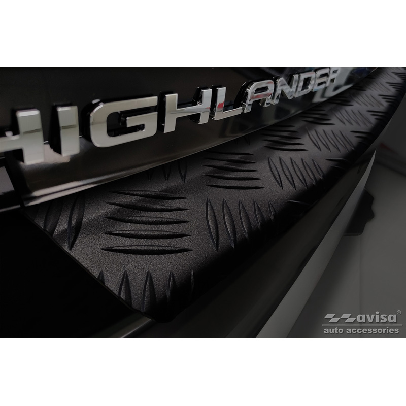 Matt Black Aluminum Rear bumper protector  Toyota Highlander IV (XU70) 2020- 'Riffled Plate'