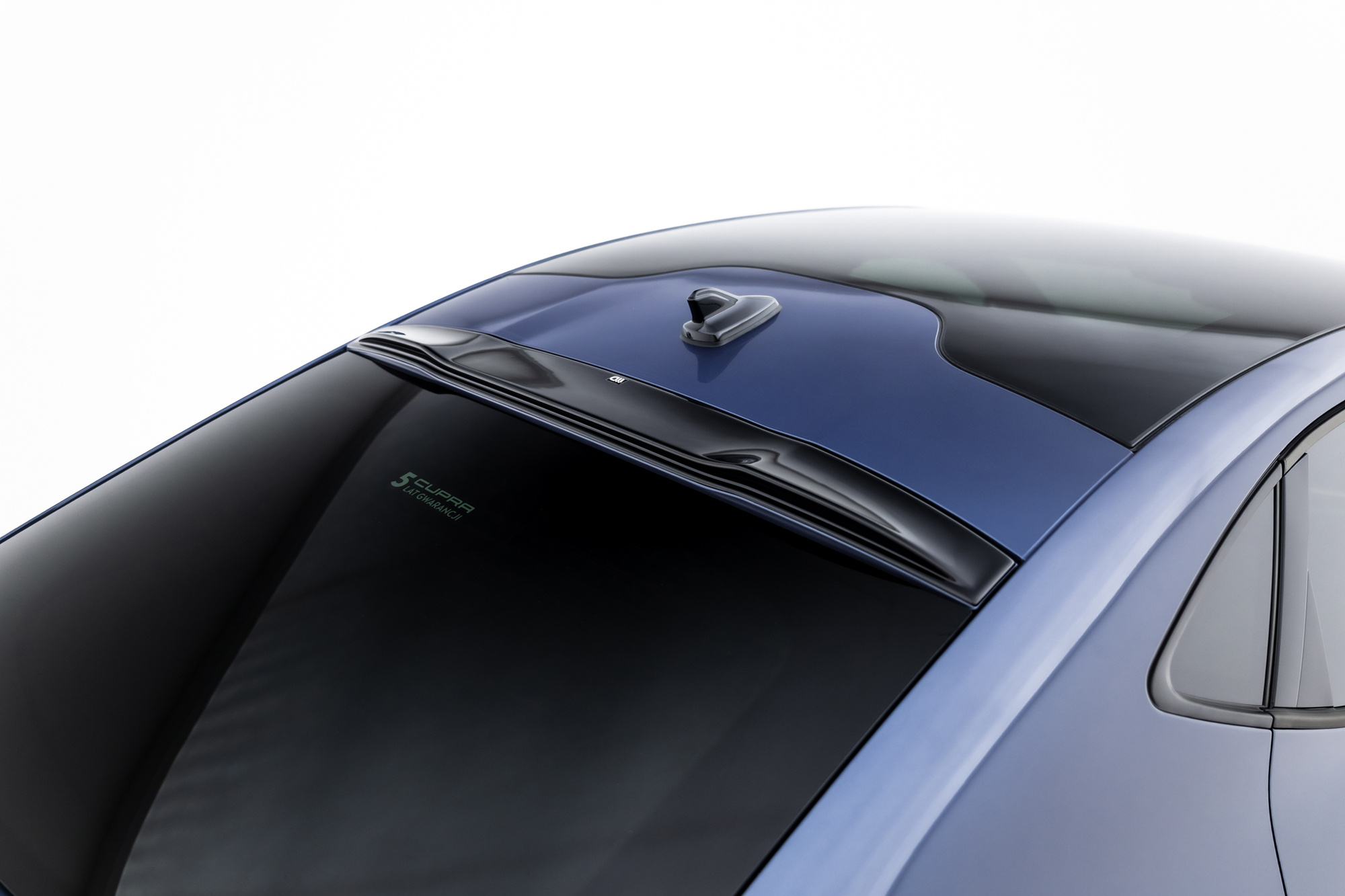 The extension of the rear window Cupra Tavascan Mk1
