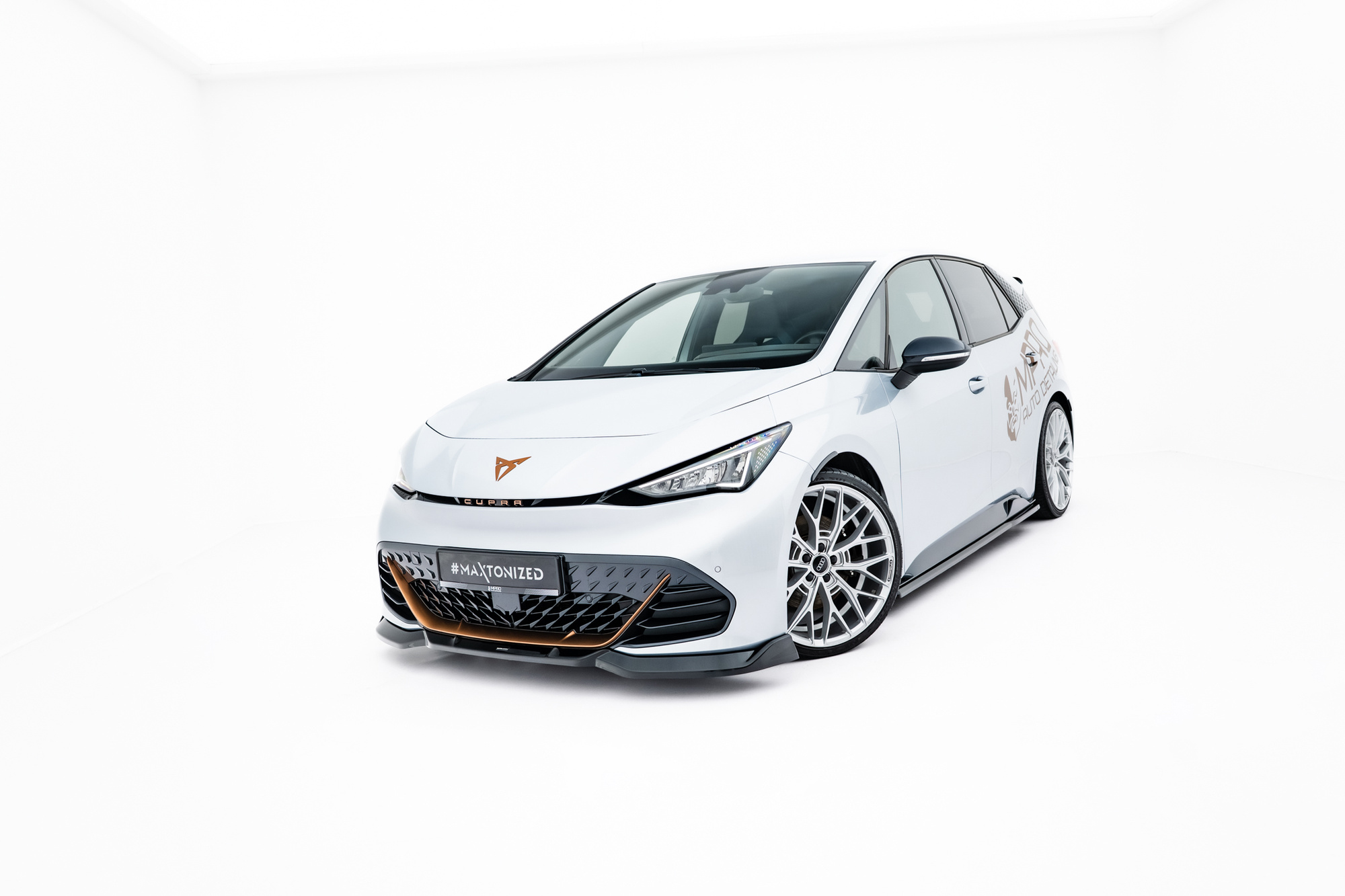 Voorspoiler Cupra Born Mk1 2021 – Maxton Design  V.2