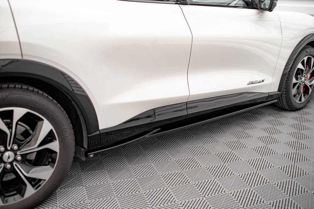 Zijskirts Ford Mustang Mach-E Maxton Glans Zwart