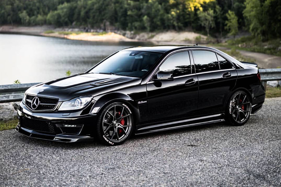 Mercedes Benz W204 C63 AMG Sedan RZ Style Carbon Fiber Zijskirts 2008-2014