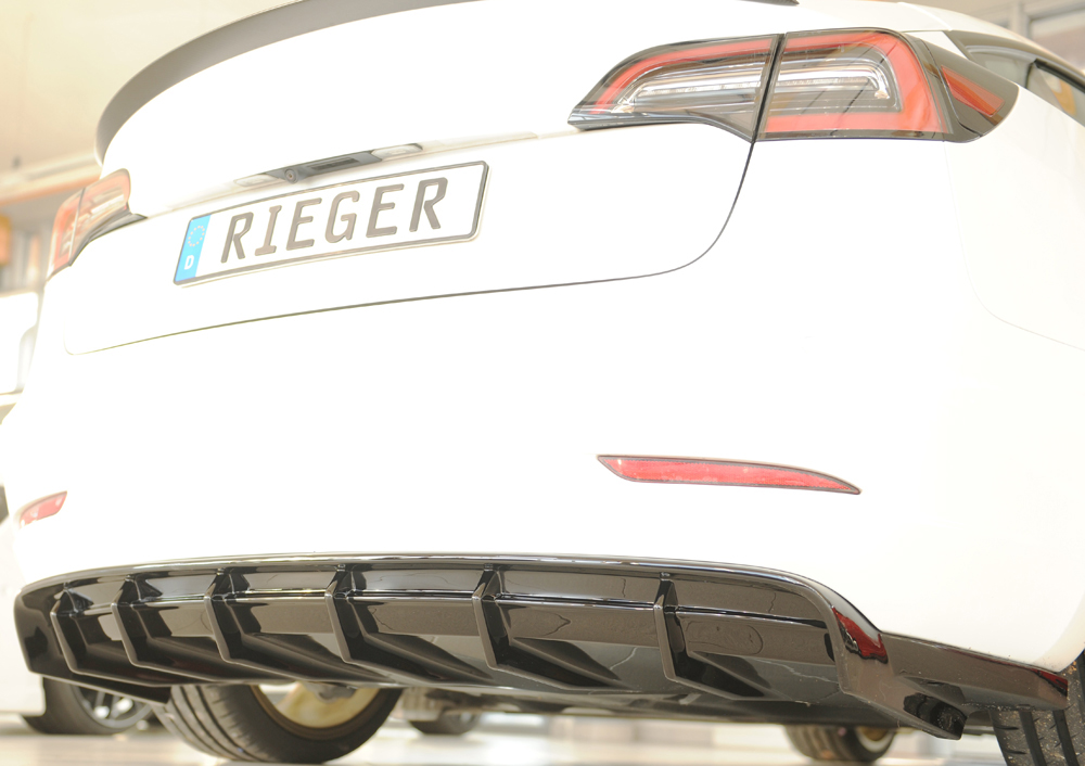 Diffuser Tesla Model 3 Rieger Glans Zwart
