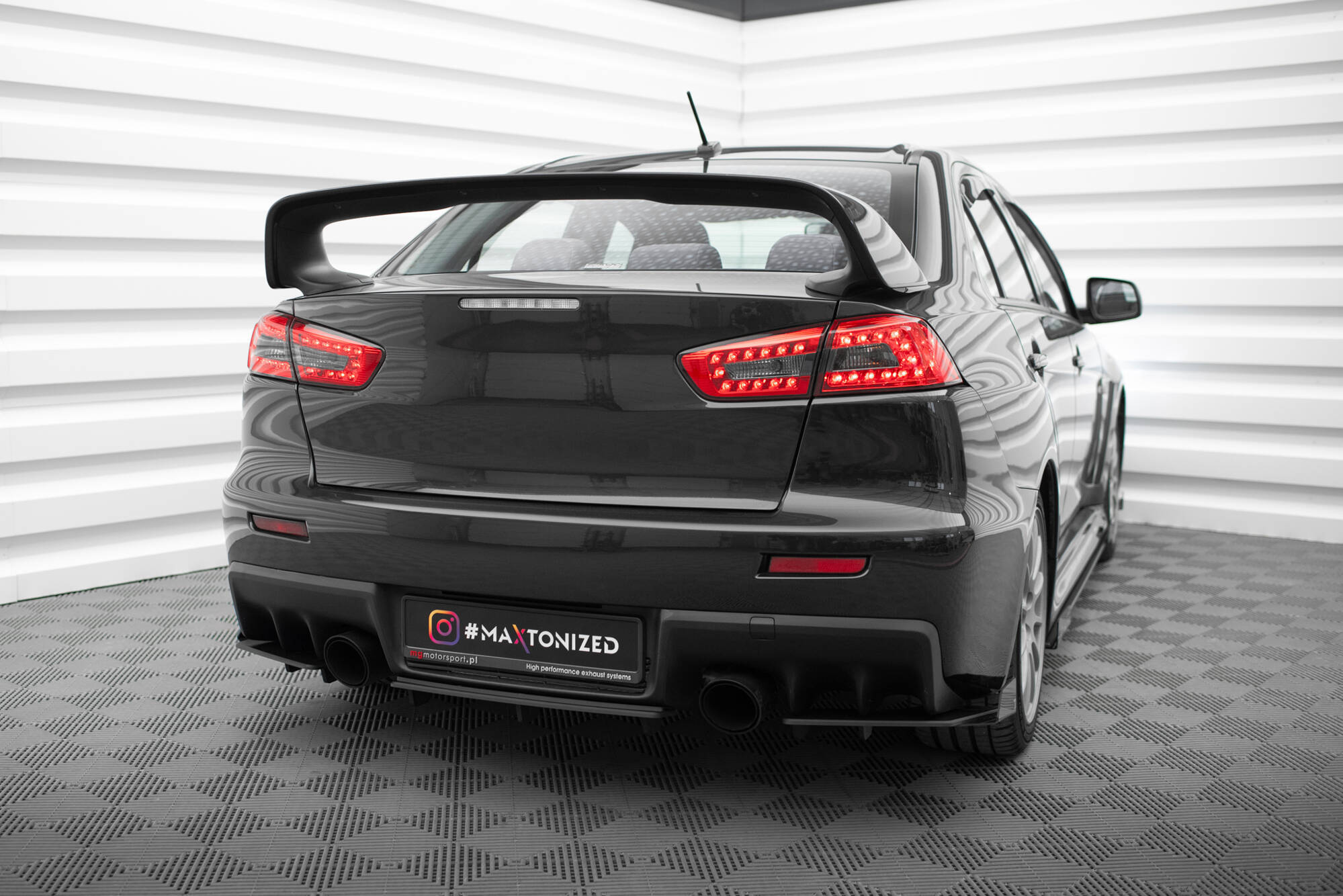 Street Pro Achterdiffuser Mitsubishi Lancer EVO X Maxton Glanzend zwart