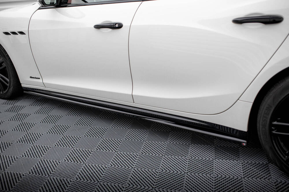Zijskirts Maserati Ghibli Mk3 FL Maxton Glans Zwart