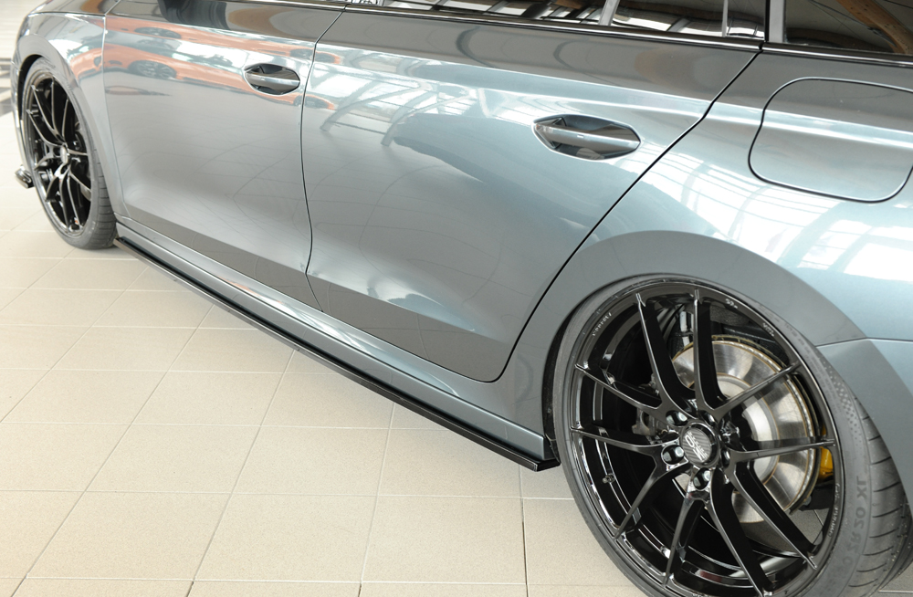 Zijskirts Skoda Octavia RS (NX) Rieger Glanzend zwart