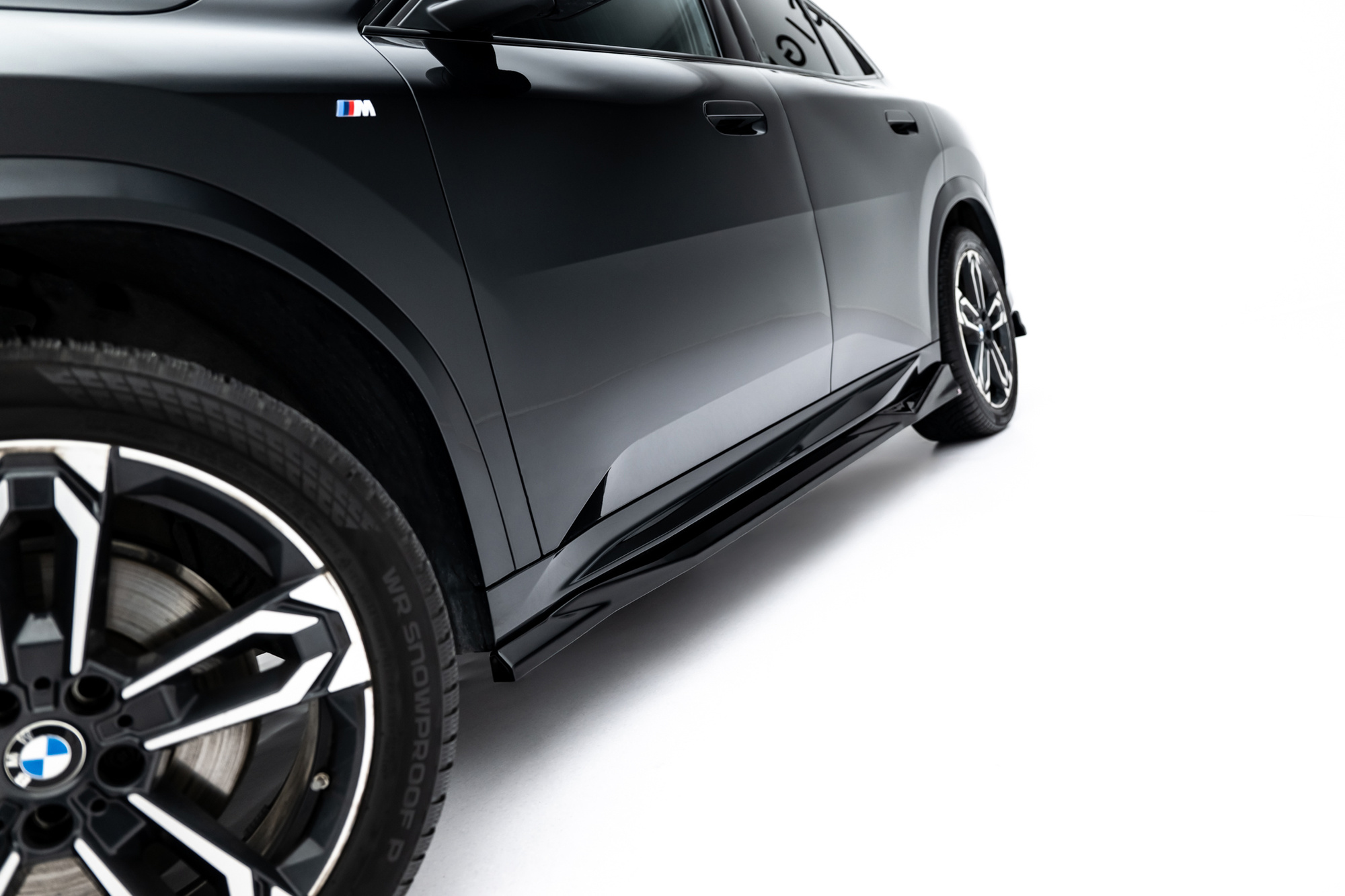 Zijskirts BMW X2 M-Pack / iX2 U10 Maxton Glans Zwart