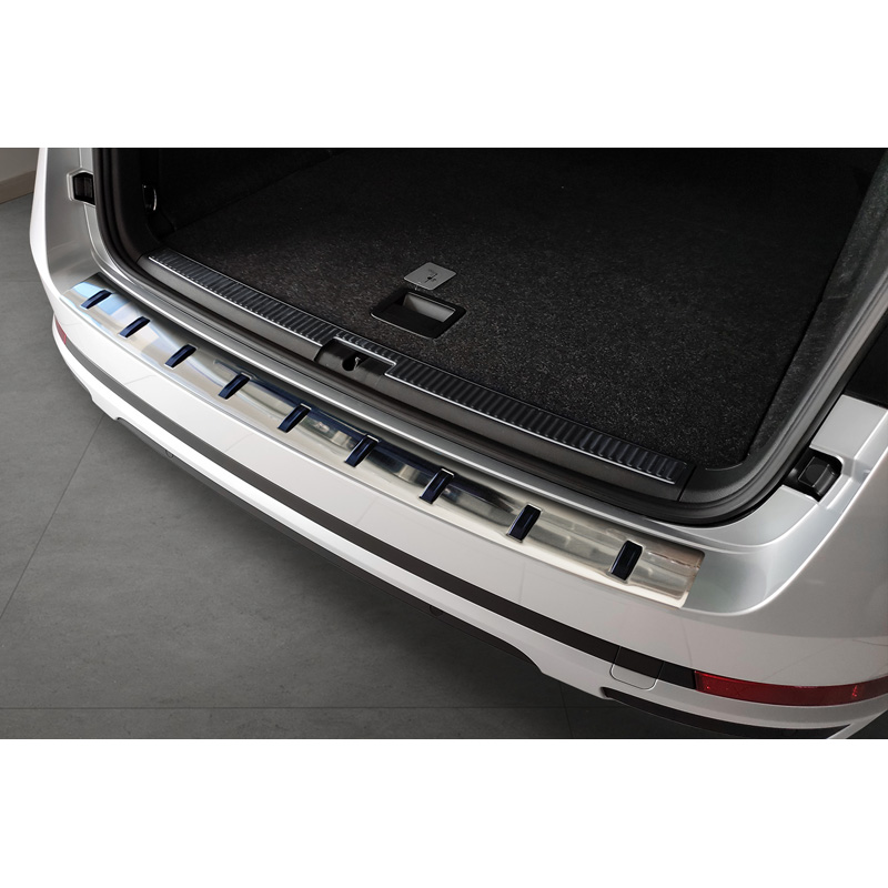 Stainless Steel Rear bumper protector  Skoda Superb III Combi 2015-2023 incl. Scout 'STRONG EDITION'