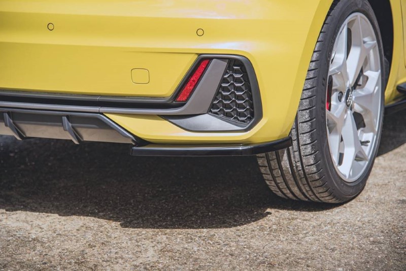 Achterzijde splitters Audi A1 S-line GB glanzend zwart