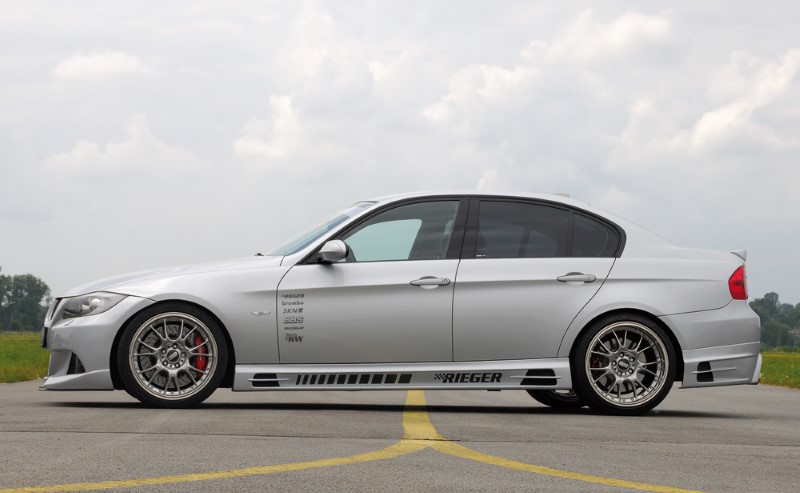 Voorbumper BMW E90 met ABE met uitsparing voor pdc en sproei-ins