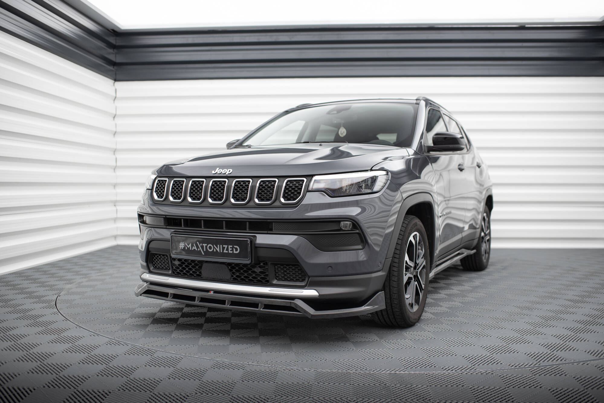 Bodykit Jeep Compass Limited MK2 Facelift Maxton Glanzend zwart