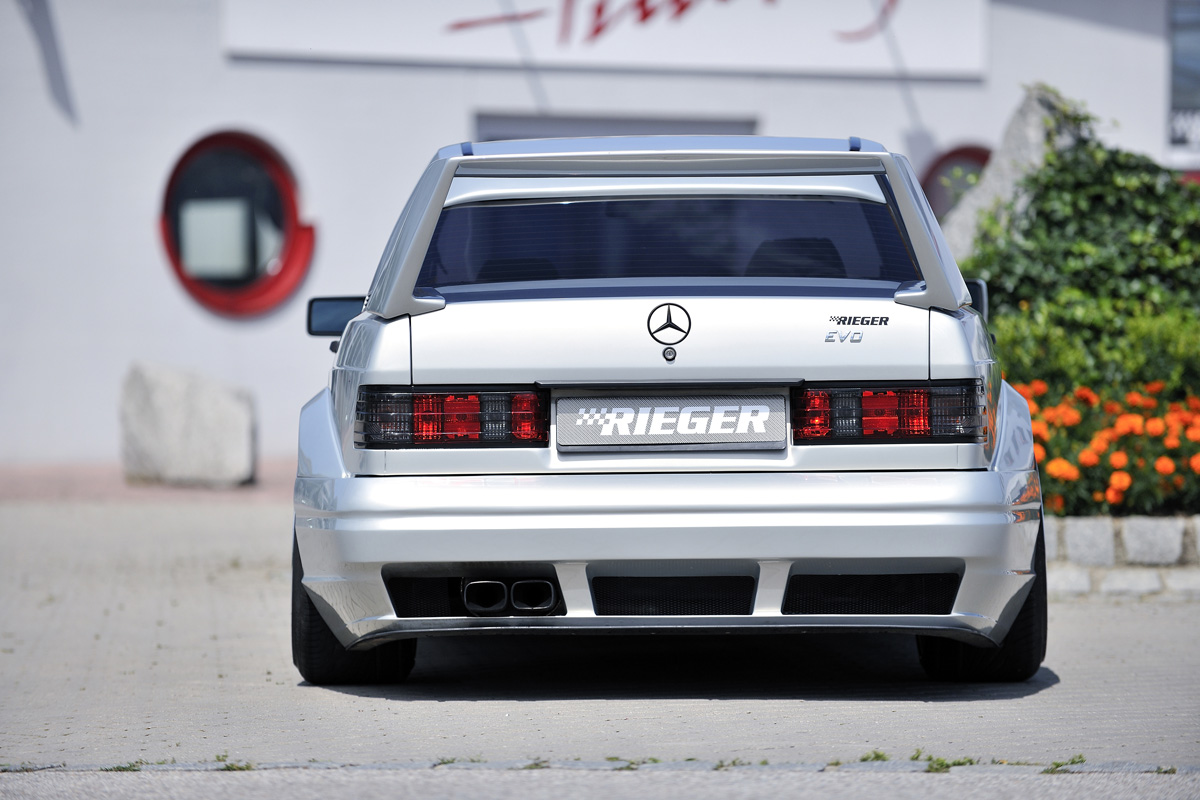 Bodykit Mercedes W201 190E Rieger EVO Look Widebody