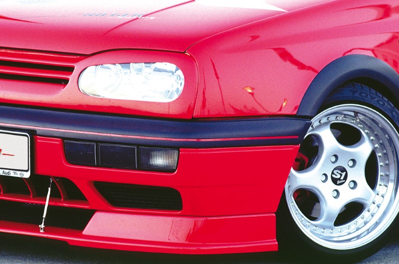 Voorspoiler aanzet met intakes VW Golf III Rieger