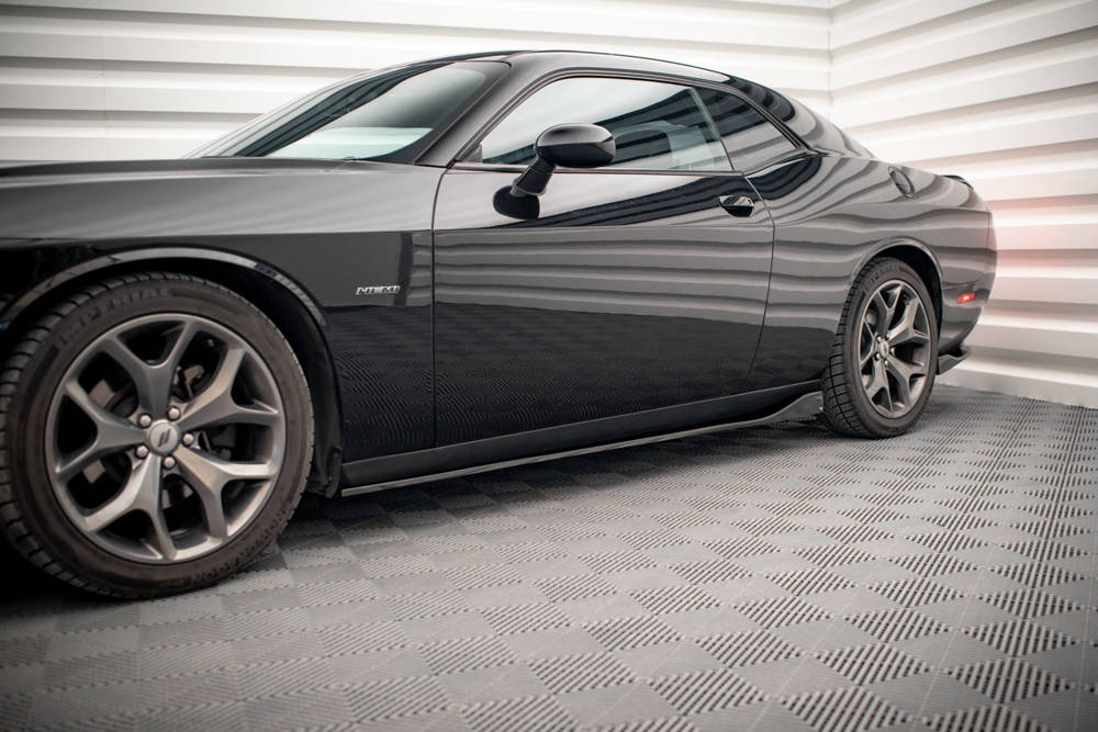 Zijskirts Dodge Challenger RT MK3 FL Maxton Glanzend Zwart