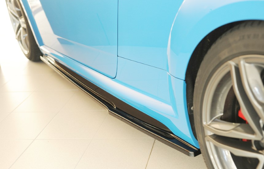 Zijskirts Audi TT  8S S-line/TTS/TT-RS (19mm hoog) Rieger glans zwart