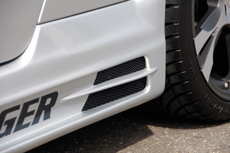 Sideskirts Audi TT with 2 schacht and 2 uitsnedes Rieger