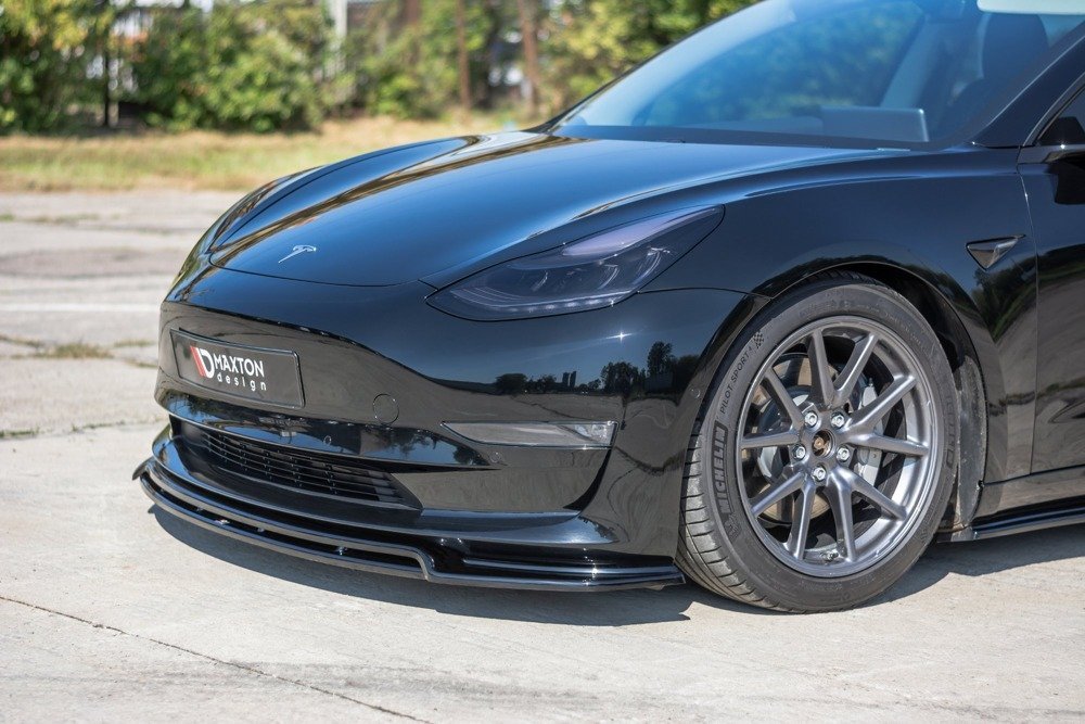 Voorspoiler V.2 Tesla Model 3 Glans Zwart