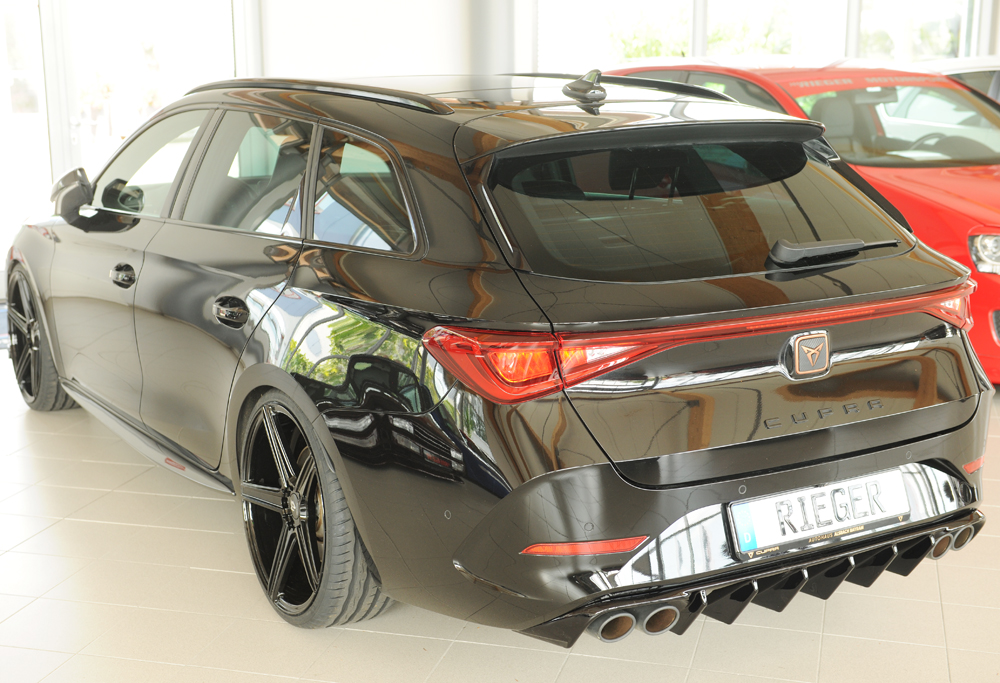 Achterdiffuser voor Cupra León (KL) (zonder trekhaak) glans zwart