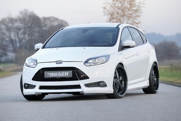 Zijskirts Ford Focus 3 11-.. 5 deurs Rieger