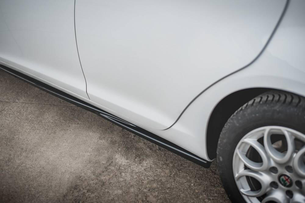 Zijskirts Alfa Romeo Giulietta Facelift Glanzend Zwart