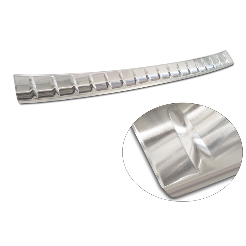 Stainless Steel Rear bumper protector  BMW 7-Series (G70) 2023- with M-Pakage 'Ribs'