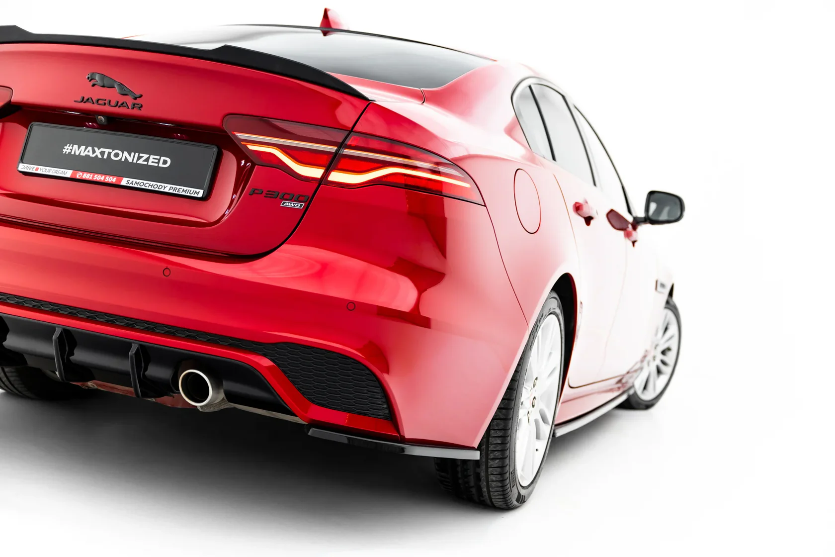Bodykit Jaguar XE R-Dynamic X760 FL Maxton Glans Zwart