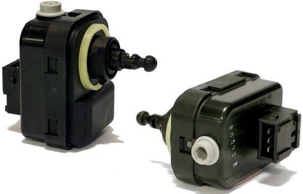 STELMOTOR rechts/links YARIS 05->> OOK voor RAV 4